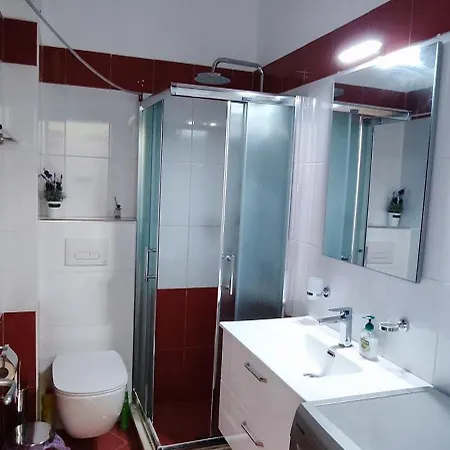 Seaview Apartment! Public Parking Near The App!