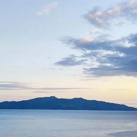 Seaview Apartment! Public Parking Near The App! Saranda