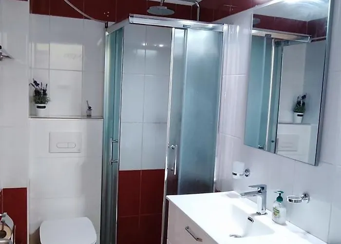 Seaview Apartment! Public Parking Near The App!