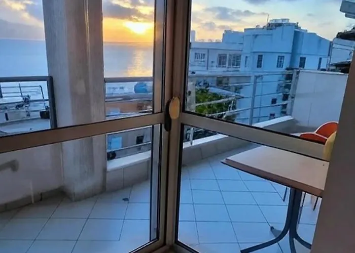 公寓 Seaview Apartment! Public Parking Near The App!