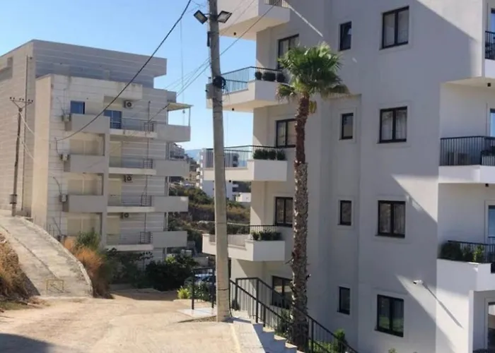 Seaview Apartment! Public Parking Near The App! 公寓 *