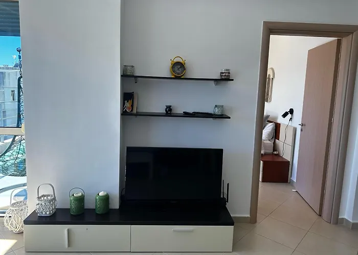 Seaview Apartment! Public Parking Near The App! *