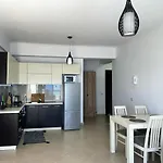 Seaview Apartment! Public Parking Near The App! Διαμέρισμα Σαράντα