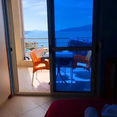 Seaview Apartment! Public Parking Near The App! *