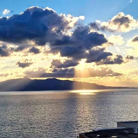 Seaview Apartment! Public Parking Near The App! Sarande