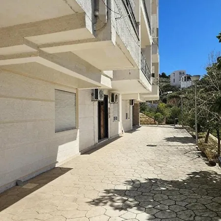 Seaview Apartment! Public Parking Near The App! * Saranda
