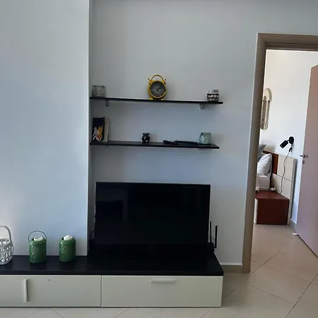 Seaview Apartment! Public Parking Near The App! *