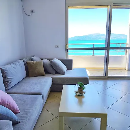 Seaview Apartment! Public Parking Near The App! 公寓 *