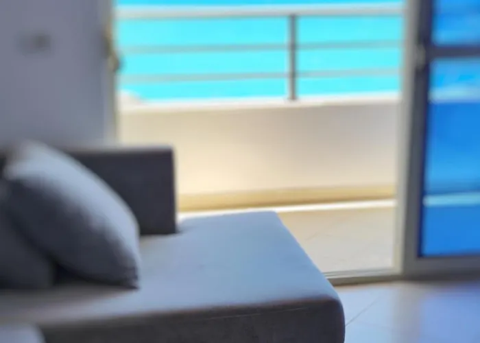 Seaview Apartment! Public Parking Near The App! * Saranda